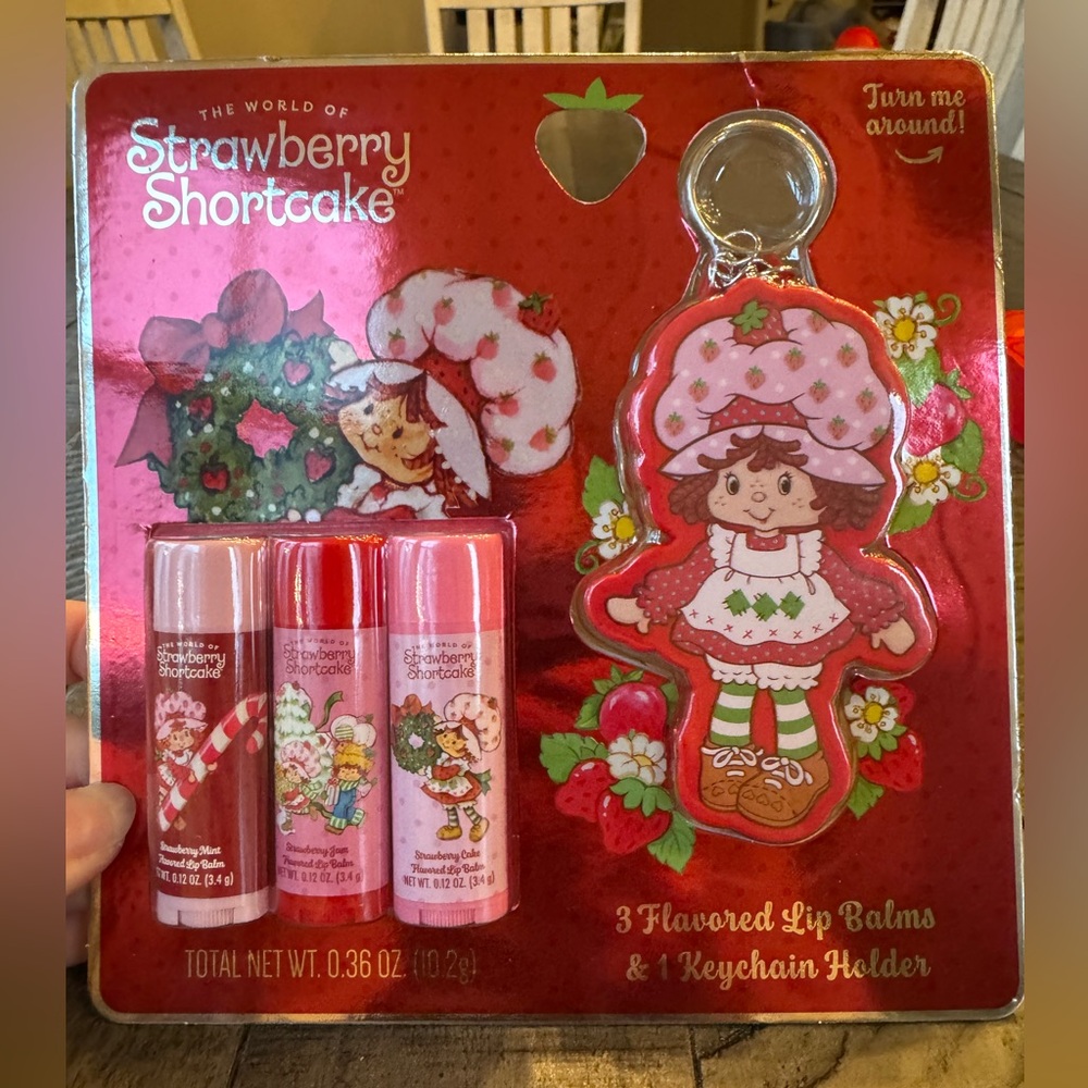 Strawberry Shortcake 3 Flavored Lip Balm Set With Keychain Holder (NEW)